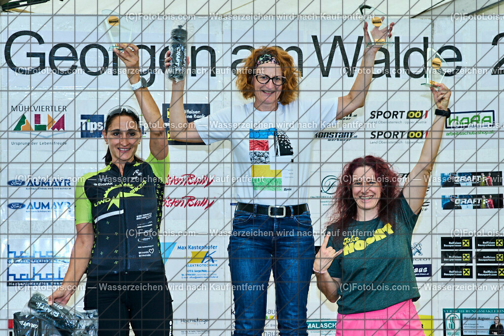 ALP7910_GRANITBEISSER_Siegerehrung_Medium | (C)FotoLois.com, Alois Spandl, 28. GRANITBEISSER Mountainbike-Marathon in St. Georgen am Walde, Sa 3. Sept. 2022.