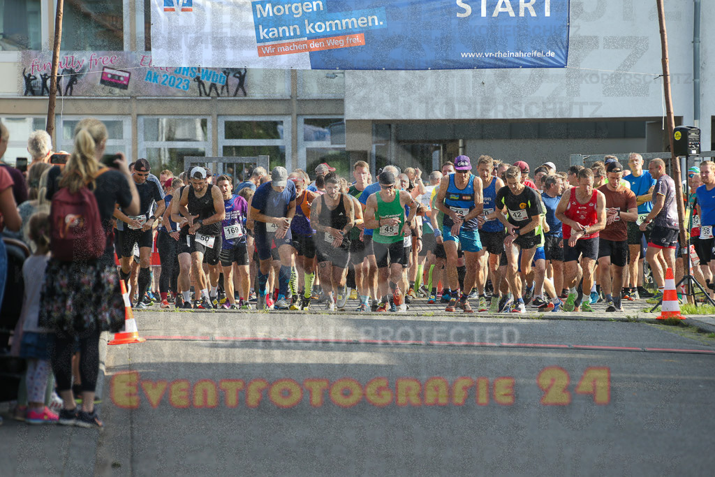 230804_1801_EX1_3574 | Sportfotografie im Rhein-Sieg Kreis, Köln, Bonn, NRW, Rheinland Pfalz, Hessen, etc. Unser Tätigkeitsfeld umfasst den Laufsport vom Volkslauf über den Marathon, Duathlon, Triathon bis zum Ultralauf wie Kölnpfad Ultra oder Schindertrail.