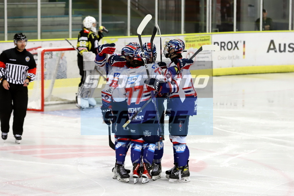 Torjubel Jungadler | Torjubel Jungadler - Realisiert mit Pictrs.com