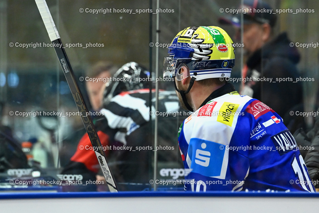 EC IDM WÄRMEPUMPEN VSV vs. HCB Südtirol Alperia | #10 Thomas Vallant EC VSV, EC IDM WÄRMEPUMPEN VSV vs. HCB Südtirol Alperia, EC IDM WÄRMEPUMPEN VSV vs. HCB Südtirol Alperia am 28.12.2025 in Villach (Stadthalle Villach), Austria, (Photo by Bernd Stefan)