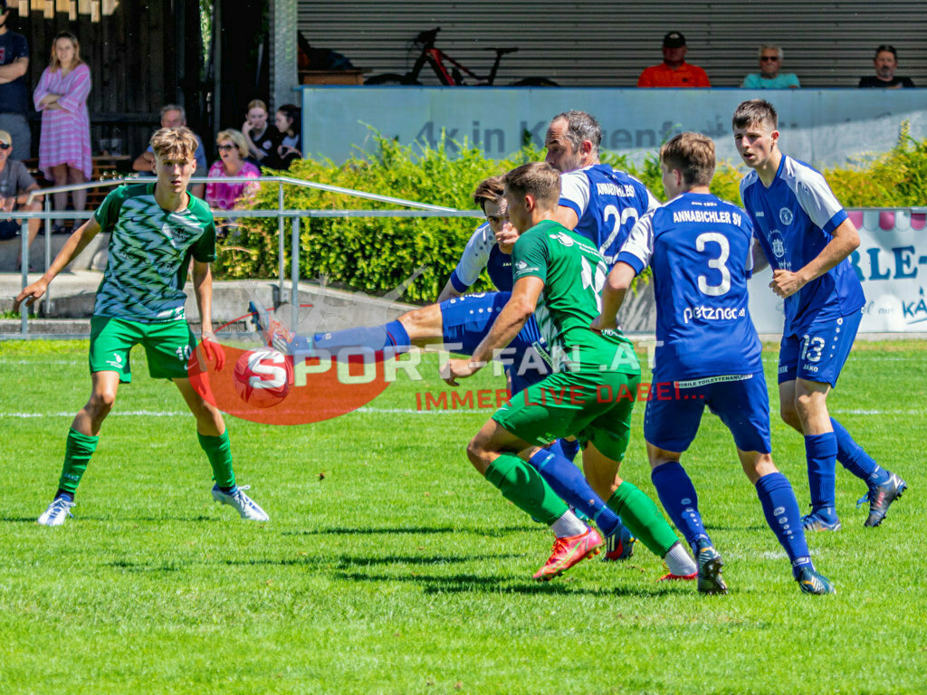 ASV Klagenfurt - Donau Klagenfurt | Maximilian Trappitsch (SV Donau Klagenfurt #10) Daniel Kolbitsch (ASV Klagenfurt #4) Izidor Kamsek (SV Donau Klagenfurt #11) Felix Marko (ASV Klagenfurt #3) Christian Prawda (ASV Klagenfurt #22) Sebastian Kraxner (ASV Klagenfurt #13) ; ASV Klagenfurt - Donau Klagenfurt am 31.07.2022 in Klagenfurt
(ASV Platz Annabichl), AUSTRIA, (Photo by Ernst Krawagner sport-fan.at) - Realisiert mit Pictrs.com