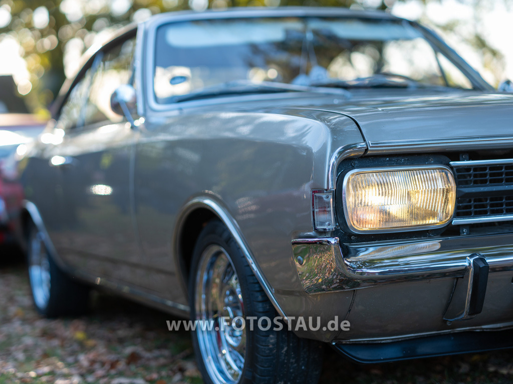 20251018-00230 | Erleben Sie hier die Faszination der klassischen Fahrzeuge in Bildern und lassen sich begeistern! - Realisiert mit Pictrs.com