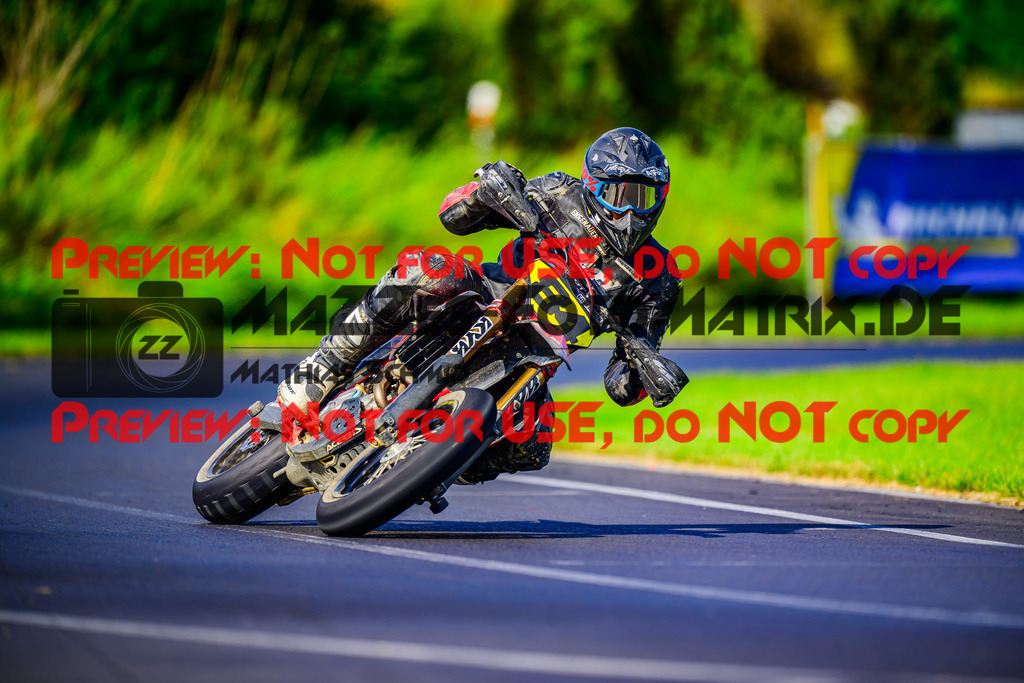 MaZZes_FotoMatrix_240714_6007705_0050 | S1