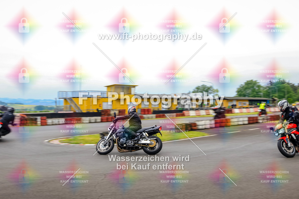OBK-5585 | Hier findet Ihr Bilder von Touristenfahrten auf der Nürburgring Nordschleife oder von anderen Veranstaltungen die ich besucht habe. Viel Spass beim Durch Schauen 