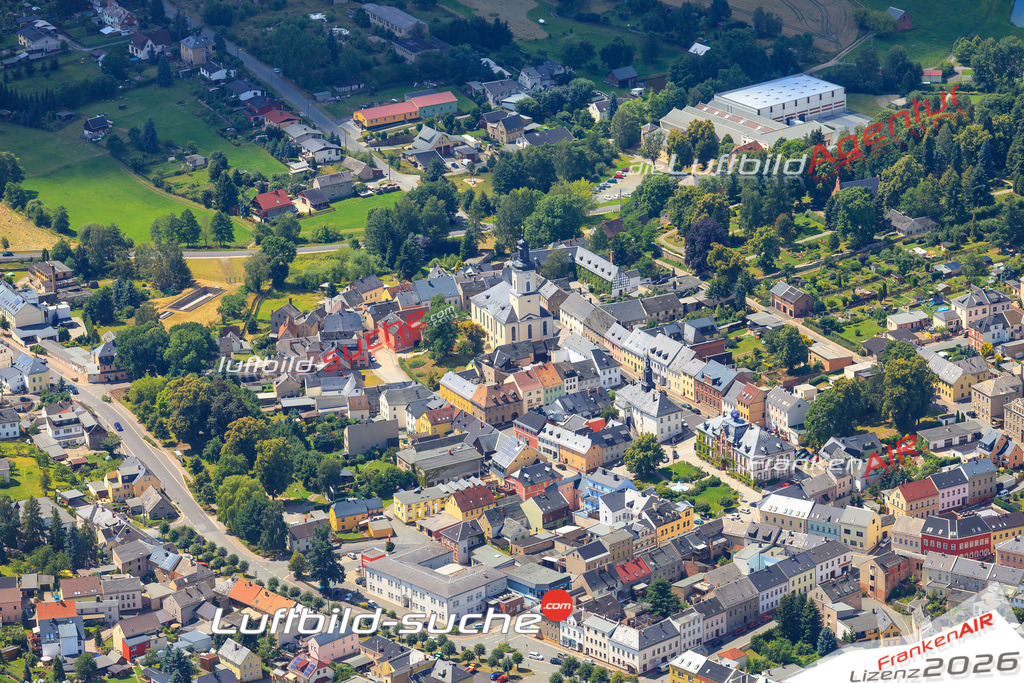 Die Luftaufnahme der Stadt Pausa wurde vom UL-Flugzeug heraus erstellt ( keine Drohne )- hohe Auflösung für beste Qualität