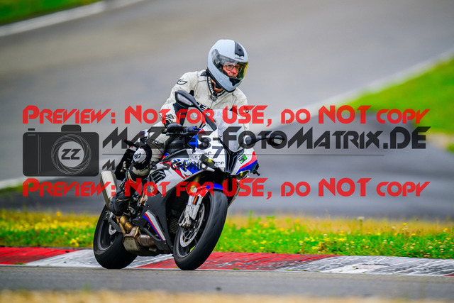 MaZZes_FotoMatrix_240804_6007705_1090 | Fotograf Mathias Schmid
Sportfotograf,
Eventfotograf,
Hochzeitsfotograf,
Portraitfotograf