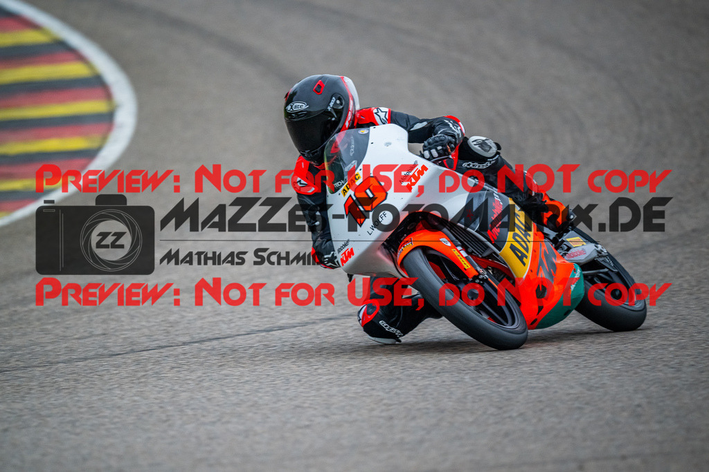 MaZZes_FotoMatrix_240503_6007705_1490 | KTM