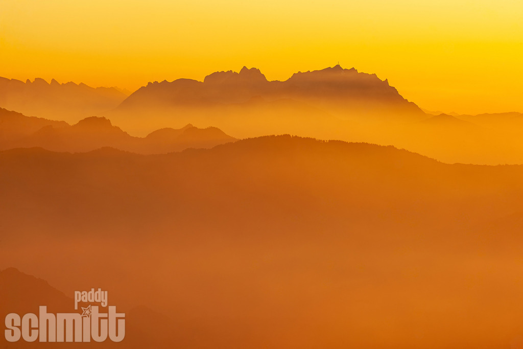 PS-Bergwelt-2026-3 | Entdecke die größte Bildgalerie der Region mit Fotografien aus dem Allgäu, der Bodenseeregion, Oberschwaben, dem Donautal und der Schwäbischen Alb. Landschaften, Luftaufnahmen und Reisefotografie als Wandbild und Fotokunst. - Realisiert mit Pictrs.com
