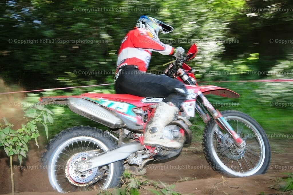 DSC_5564 | Sportfotografie , Motorsport, Motoross, Reitsport, Mointainbike, Enduro,
Landschaft , Outdoor, Eventfotografie, Landschaft, Bilder online bestellen - Realisiert mit Pictrs.com