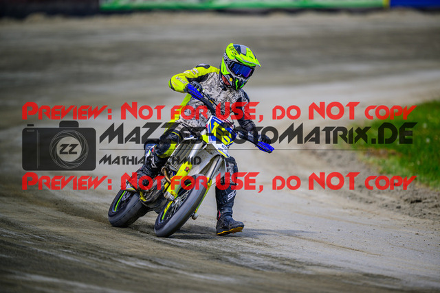 MaZZes_Fotomatrix_20250503_6007705_2399-2 | UE40