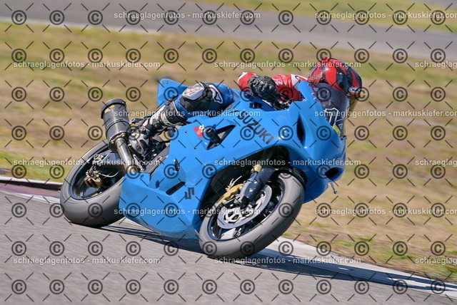 26bt05-0442 | markuskiefer.com - Realisiert mit Pictrs.com