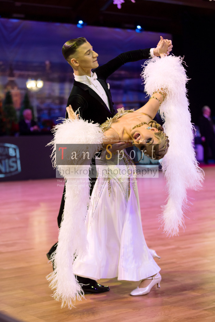 20241215_WDSF_Open_Youth_Std-Riga-8520 | Tanzsportbilder, Standardtanz, Lateintanz, WDSF, DTV, LTVB, dancecomp, goc, hessen tanzt, blaues band der spree, walzer, tango, wiener walzer, slowfox, quickstepp, samba, rumba, cha-cha-cha, paso doble. jive, hd-kroft photography, turniertanzsport