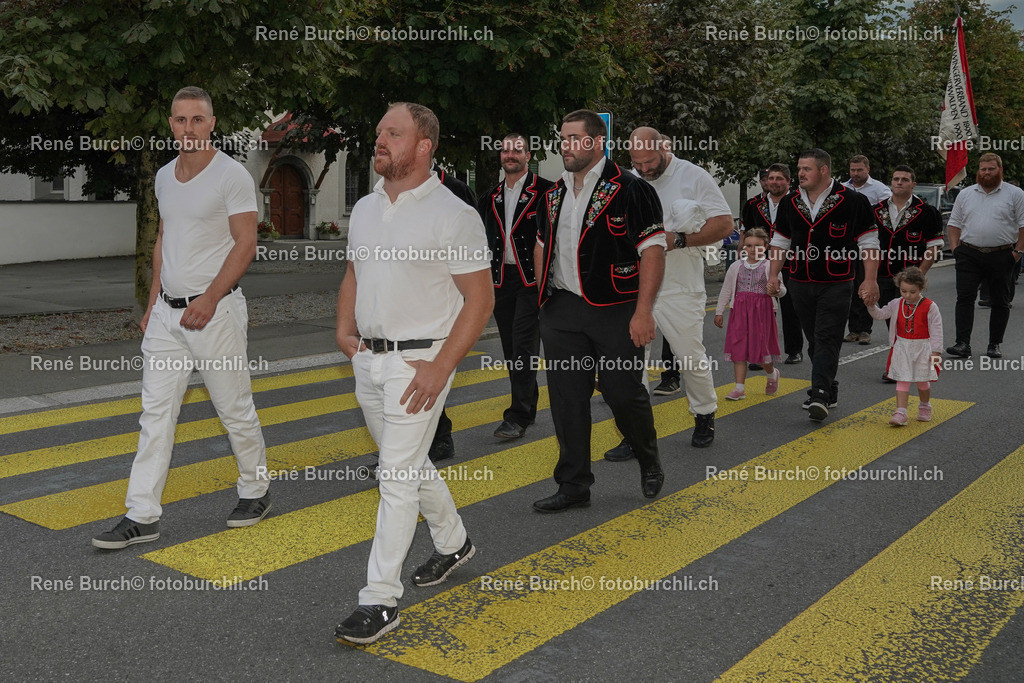 DSC08323-2 | René Burch leidenschaftlicher Fotograf aus Kerns in Obwalden.  Hier finden sie Sport, Landschaft und Natur Fotografie.
 - Realisiert mit Pictrs.com