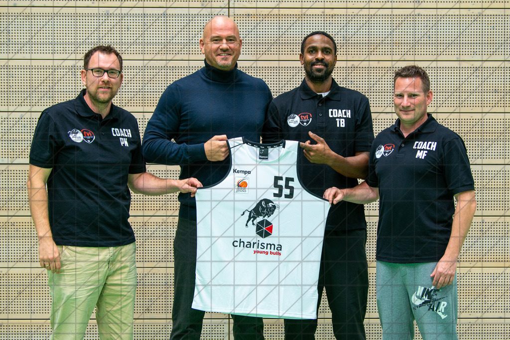 JBBL 24/25 | 24.09.2024 | Charisma Young Bulls | Medienbilder | JBBL 24/25 | 24.09.2024 | Charisma Young Bulls | Medienbilder - - - - - CREDIT, www.bullenfotos.de, Martin König, Hörner Weg 40, D-49078 Osnabrück, +4917663732967, Nutzung und Weitergabe nur zu den vereinbarten Zwecken. Presseanfragen an Urheber. Alle Rechte beim Urheber. - - - - - - Realisiert mit Pictrs.com