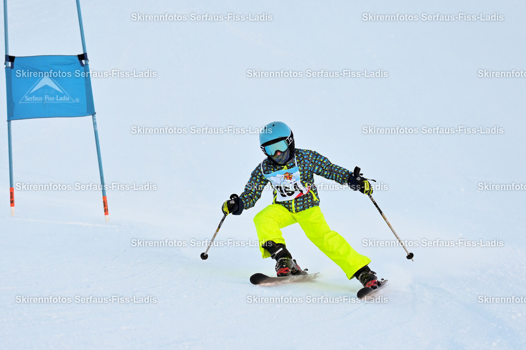 SRF_25.12.2025_0146 | Skirennfotos,Serfaus,Fiss,Ladis,Kinderskirennen,Winter,Tirol,Oberland,skirace,SFL,feelfree,weil wir's genießen,ski,Ski,skifahren,Sonnenplateau, - Realisiert mit Pictrs.com