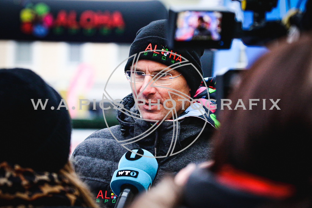 ..... | AUSTRIA, Wels, 31.12.24, SPARKASSE SILVESTERLAUF 2024, Image shows: Photo: Wapics / Andreas Willdoner