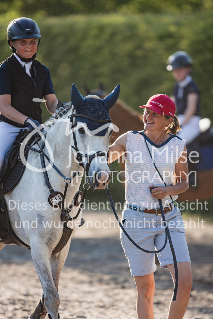 250501_MünsterHandorf_PonyTrophy-332 | Deine schönsten Turniermomente als professionelle Fotos! Entdecke hochwertige Pferdesport-Fotografie im Online-Shop. Jetzt Fotos finden & bestellen!