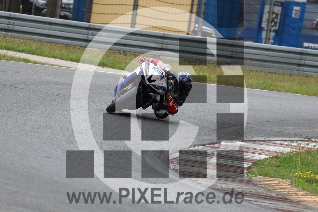 0221-20240604_34703 | Schöne Erinnerungen an spannende Momente - das festzuhalten ist unser Job. PIXELrace.de ist seit 2003 auf den Rennstrecken Europas unterwegs um die Action draußen beim Fahren und die wunderbare Stimmung imm Fahrerlager für euch einzufangen.