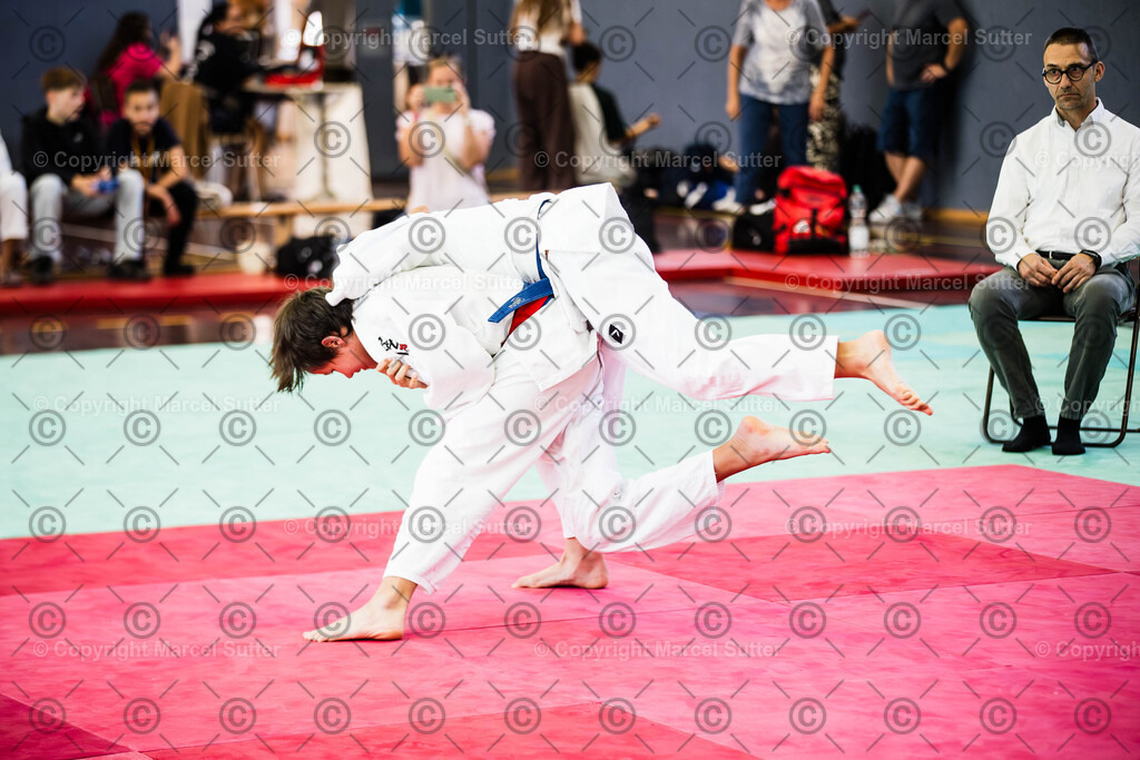 250920-123850-_G2A0187-MarcelSutter | Finde und bestelle deine Sport- und Eventfotos in höchster Qualität. Professionelle Aufnahmen von Wettkämpfen, Veranstaltungen und Outdoor-Events – schnell und einfach online bestellen. - Realisiert mit Pictrs.com