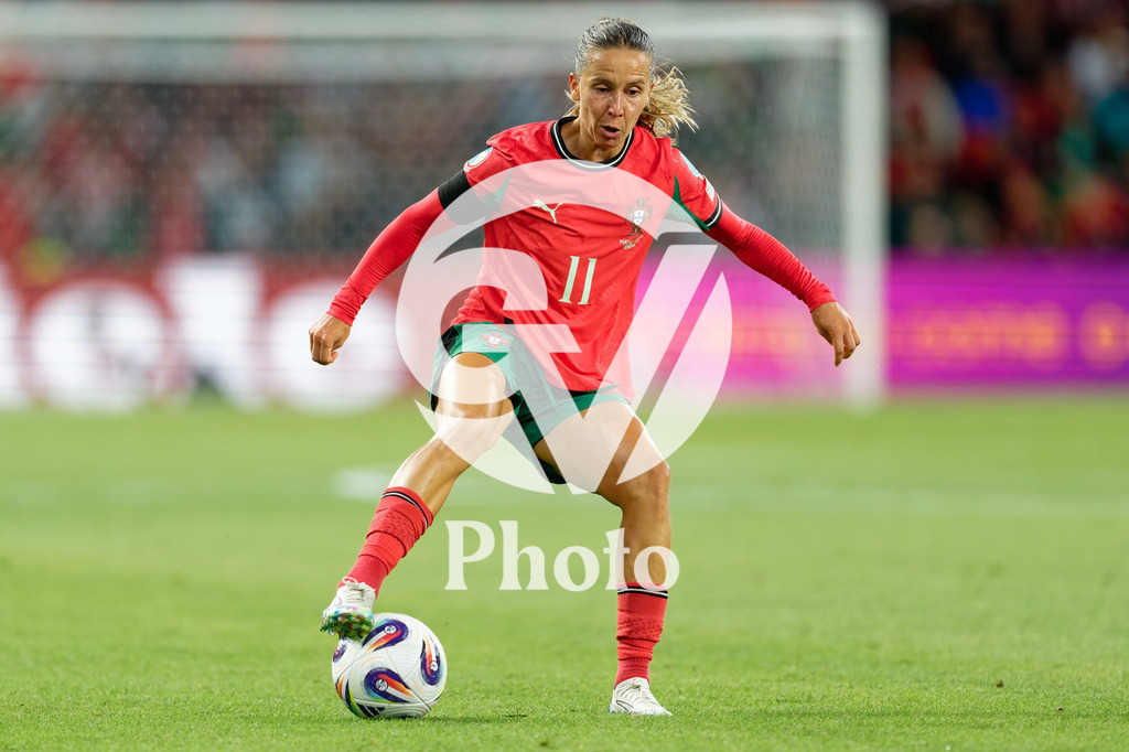 Portugal v Italy - UEFA Women's EURO 2025 Group B | GENEVA, SWITZERLAND - JULY 7:  Tatiana Pinto of Portugal controls the ball  during the UEFA Women's EURO 2025 Group B match between Portugal and Italy at Stade de Geneve on July 7, 2025 in Geneva, Switzerland. (Photo by Giuseppe Velletri/Sports Press Photo/Getty Images)
