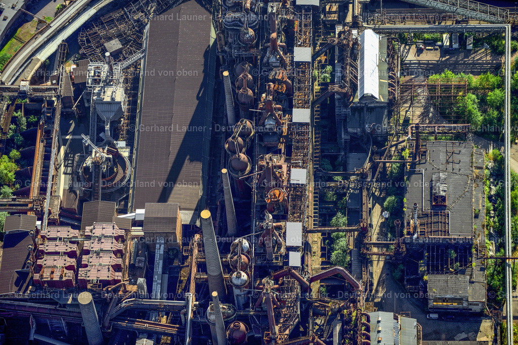 3290911 | Die Völklinger Hütte ist das weltweit einzige vollständig erhaltene Eisenwerk weltweit.Es ist das erste Industriedenkmal dieser Epoche, das in die Welterbeliste der UNESCO aufgenommen wurde