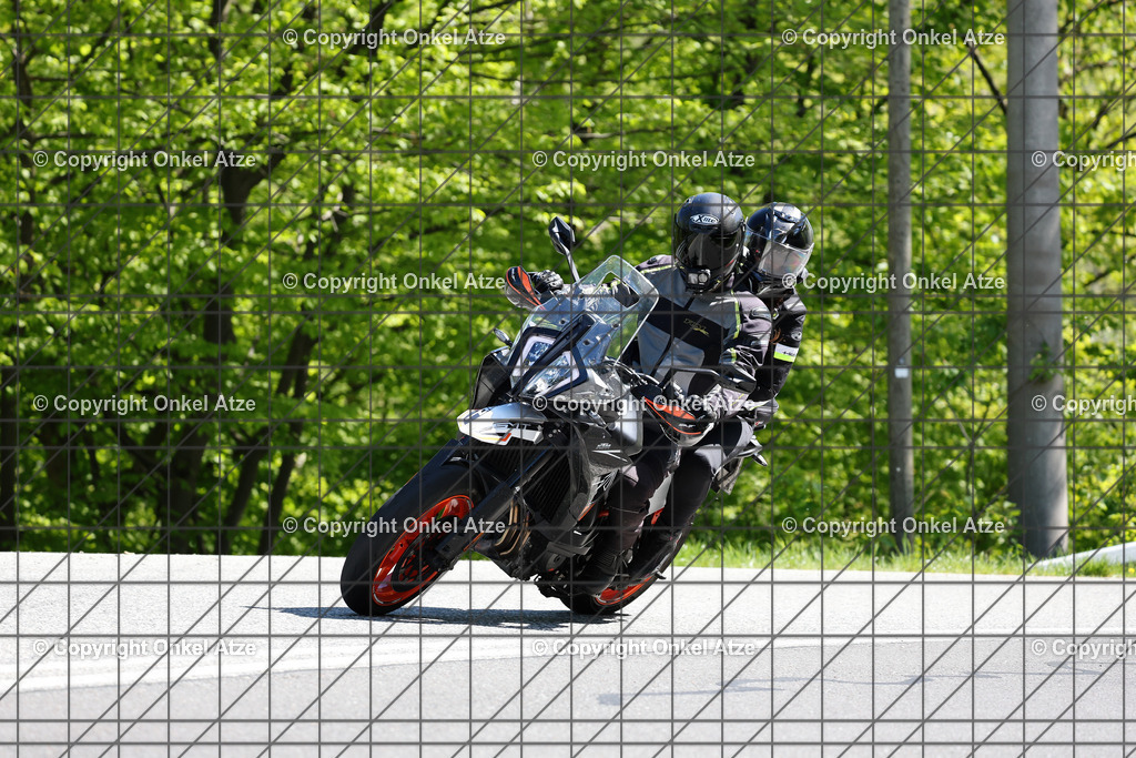 IMG_9363 | Fotograf am Kyffhäuser. Onkel Atze. Kyffhäuser Rennstrecke. Café36. Motorsportfotografie. - Realisiert mit Pictrs.com