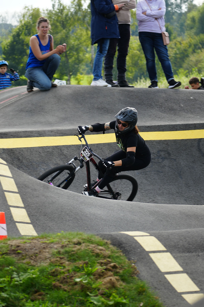 Startnr-325-Sonja_Bücken-DSC09702 | German Pumptrack Series - Realisiert mit Pictrs.com