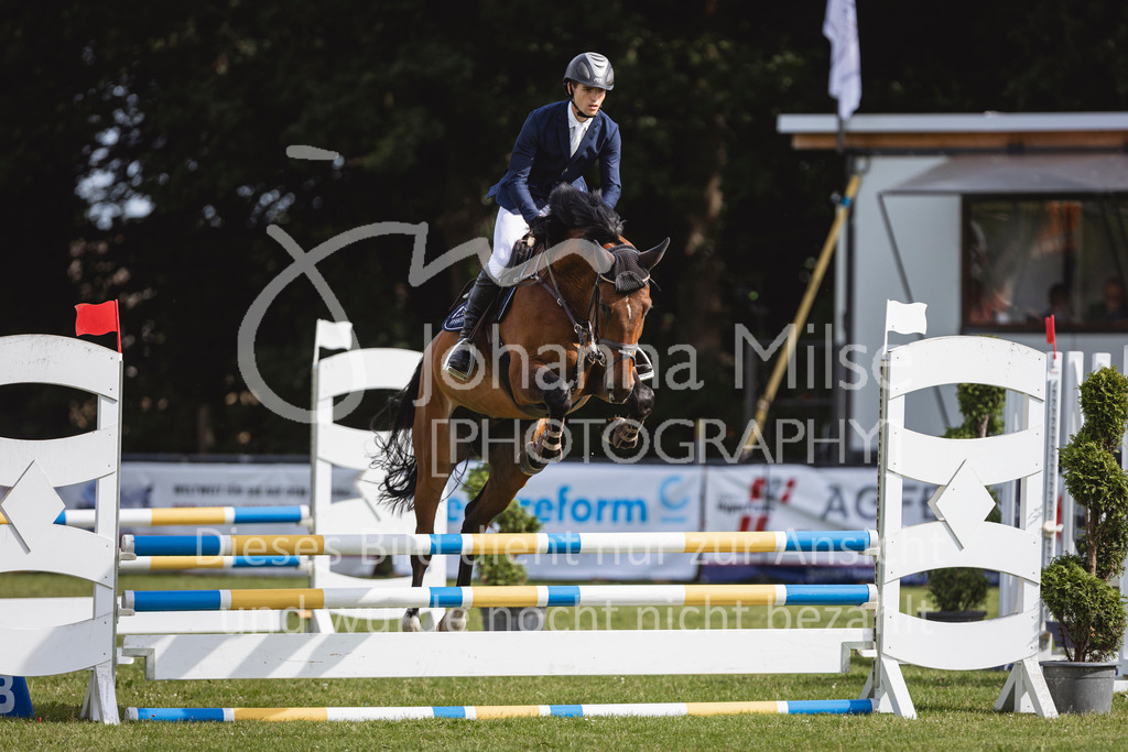 240719_LC_SprPf-A1-106 | Deine schönsten Turniermomente als professionelle Fotos! Entdecke hochwertige Pferdesport-Fotografie im Online-Shop. Jetzt Fotos finden & bestellen!