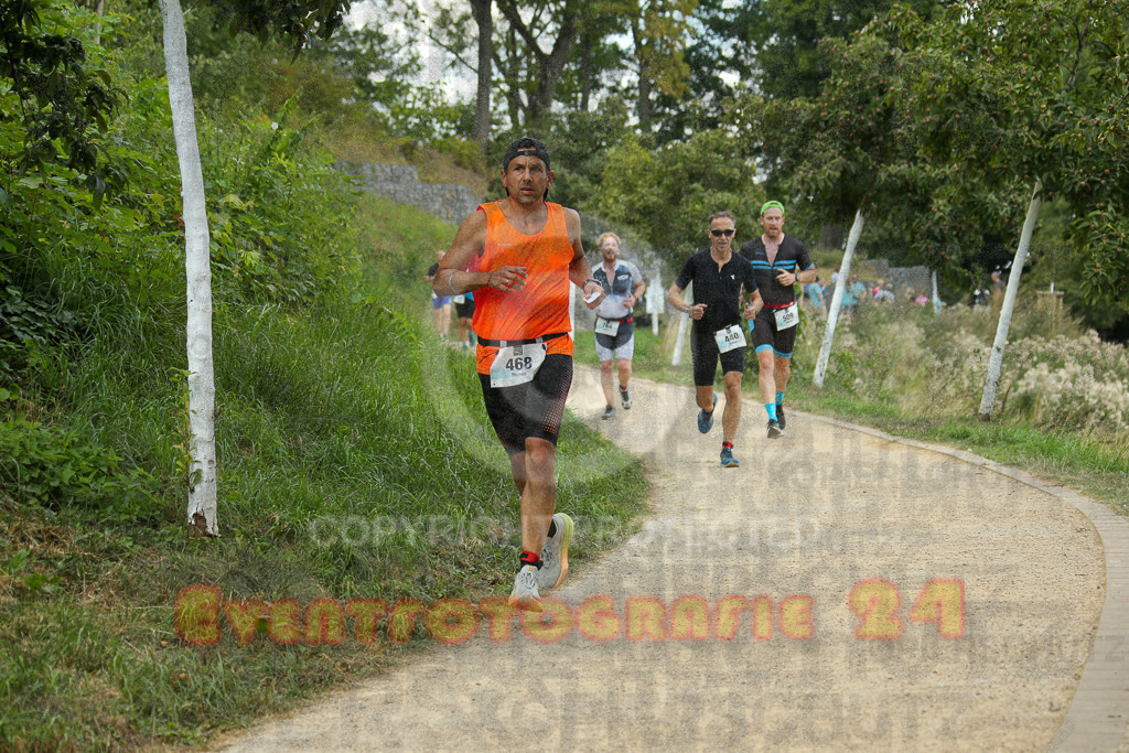 250824_1351_EX1_3982 | Sportfotografie im Rhein-Sieg Kreis, Köln, Bonn, NRW, Rheinland Pfalz, Hessen, etc. Unser Tätigkeitsfeld umfasst den Laufsport vom Volkslauf über den Marathon, Duathlon, Triathon bis zum Ultralauf wie Kölnpfad Ultra oder Schindertrail.