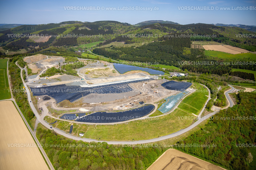 Schmallenberg240504992Boedefeld | Luftbild, Abfallentsorgung Deponie Frielinghausen, Abfallentsorgungsbetrieb des Hochsauerlandkreises, Drasenbeck, Meschede, Sauerland, Nordrhein-Westfalen, Deutschland