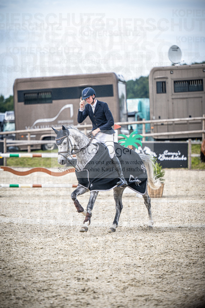 DOS_3190 | Entdecke hochwertige Reitturnierfotos von Foto Oger. Professionell, emotional und authentisch – jetzt Lieblingsmomente im Shop bestellen.Deutschlandweite Turnierfotografie. - Realisiert mit Pictrs.com