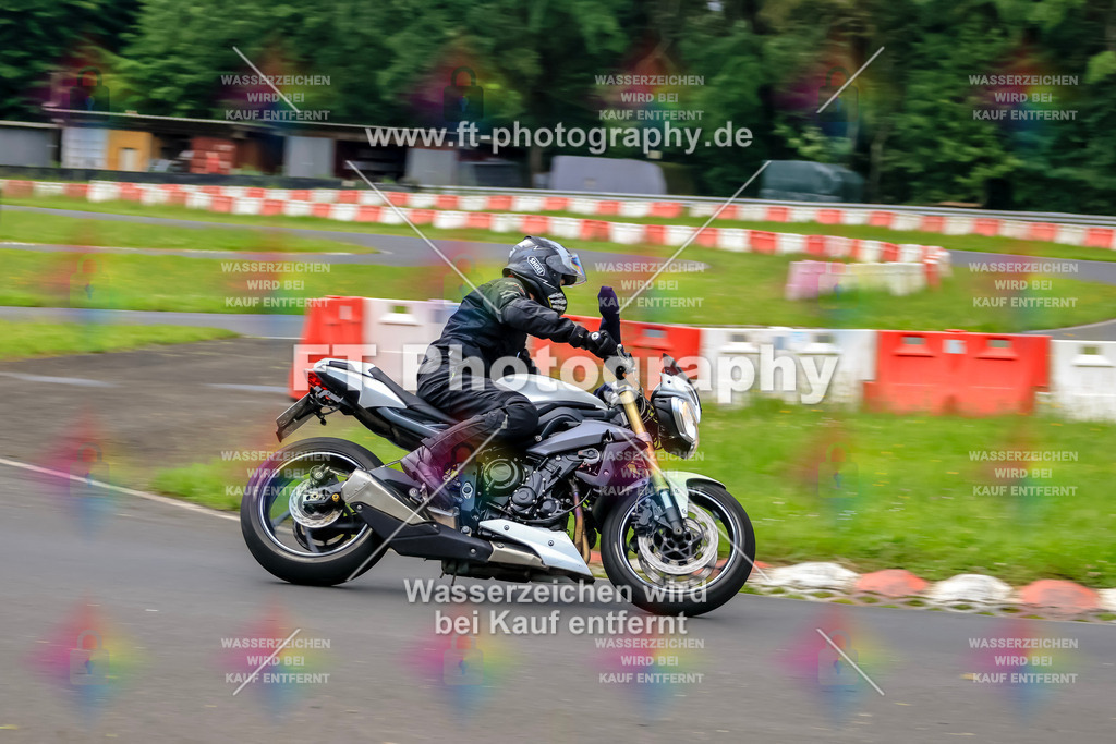 VBK-6424 | Hier findet Ihr Bilder von Touristenfahrten auf der Nürburgring Nordschleife oder von anderen Veranstaltungen die ich besucht habe. Viel Spass beim Durch Schauen 