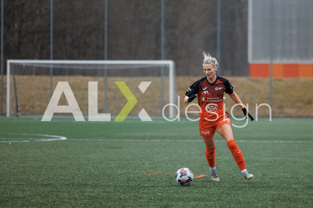 Fußball I Frauen I Saison 2025-2026 I Freundschaftsspiel I FC Aarau Frauen - SC Freiburg U20 I 24.01.2026 | 6 Bergrós Ásgeirsdóttir (FC Aarau) – Mittelfeld - Realisiert mit Pictrs.com