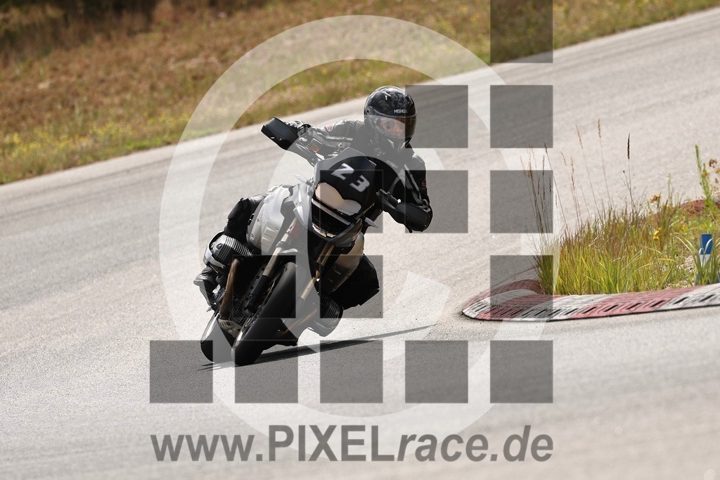 0023-20260721_11183 | Schöne Erinnerungen an spannende Momente - das festzuhalten ist unser Job. PIXELrace.de ist seit 2003 auf den Rennstrecken Europas unterwegs um die Action draußen beim Fahren und die wunderbare Stimmung imm Fahrerlager für euch einzufangen.