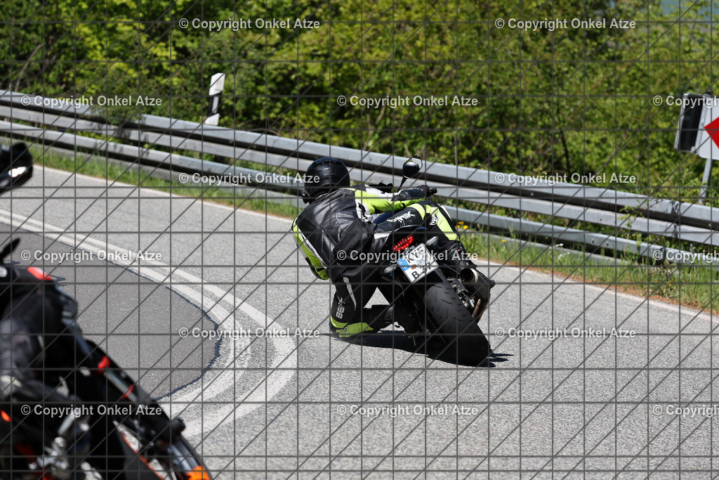 IMG_9439 | Fotograf am Kyffhäuser. Onkel Atze. Kyffhäuser Rennstrecke. Café36. Motorsportfotografie. - Realisiert mit Pictrs.com