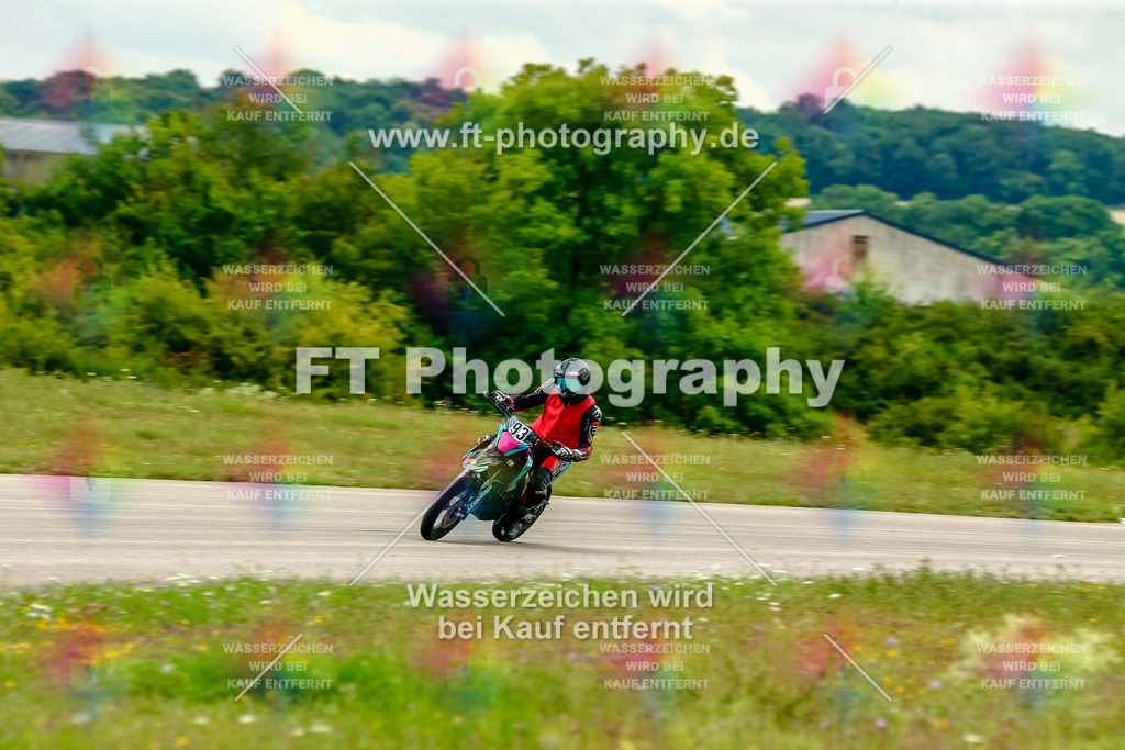 Chambley Juli-3297 | Hier findet Ihr Bilder von Touristenfahrten auf der Nürburgring Nordschleife oder von anderen Veranstaltungen die ich besucht habe. Viel Spass beim Durch Schauen 