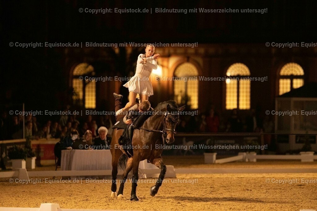 20230527_Voltigieren_NASPA_Flutlicht_1165 | equistock