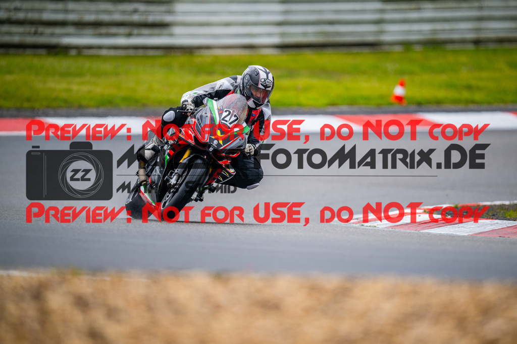 MaZZes_Fotomatrix_240518_6007705_4231 | Fotograf Mathias Schmid
Sportfotograf,
Eventfotograf,
Hochzeitsfotograf,
Portraitfotograf