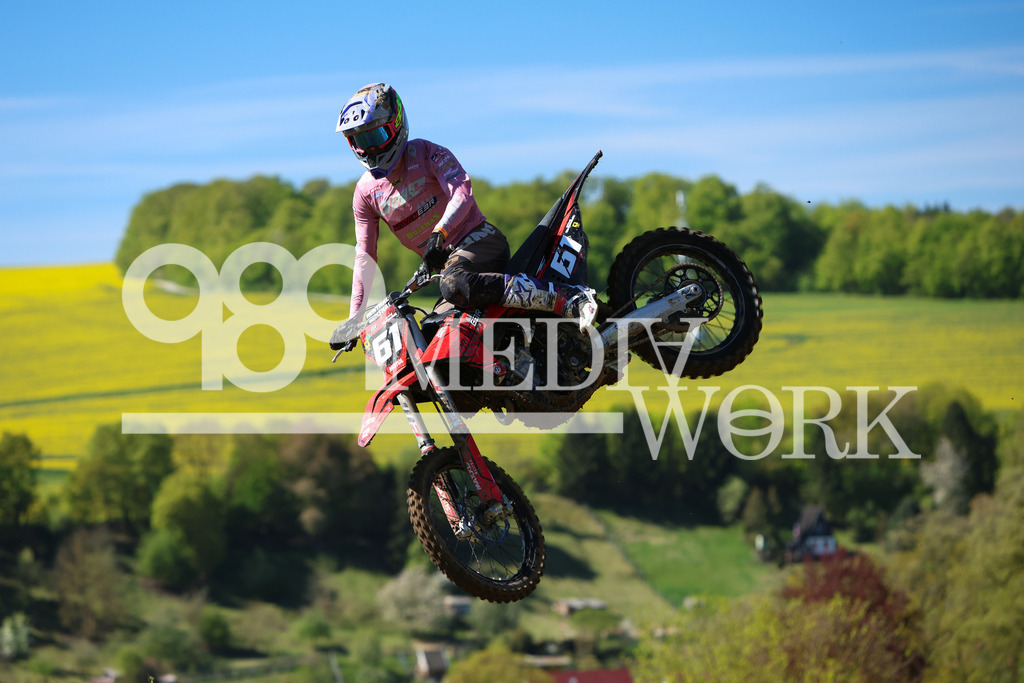 5E6A5831 | 989 MEDIAWORK
