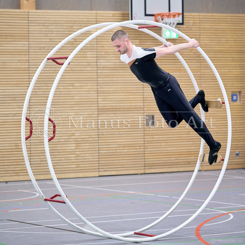 B-DSC07905 | Professionelle Sportfotografie in Hamburg, Schleswig-Holstein und Niedersachsen – spezialisiert auf Rhönrad, Geräteturnen, Leistungsturnen und rhythmische Sportgymnastik. Bundesweite Begleitung von Rhönrad-Events. Jetzt Sport-Fotos - Realisiert mit Pictrs.com