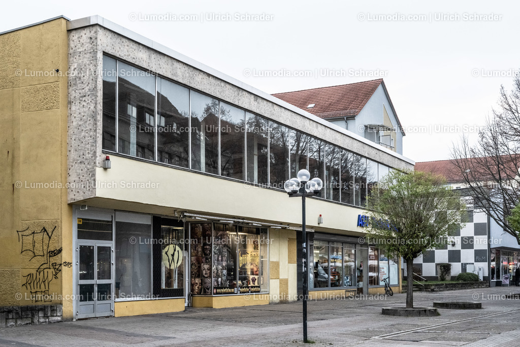 10049-12541 - Am Breiten Weg in Halberstadt | Stockfoto und Bilderpool mit Bildmaterial aus Deutschland, dem Harz, Halberstadt, Quedlinburg, Wernigerode und weltweit. Qualitativ hochwertige und professionelle Fotos anschauen und kaufen. - Realisiert mit Pictrs.com