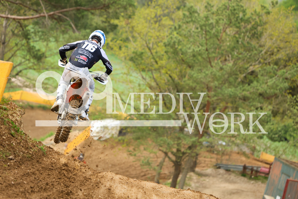 5E6A9850 | 989 MEDIAWORK