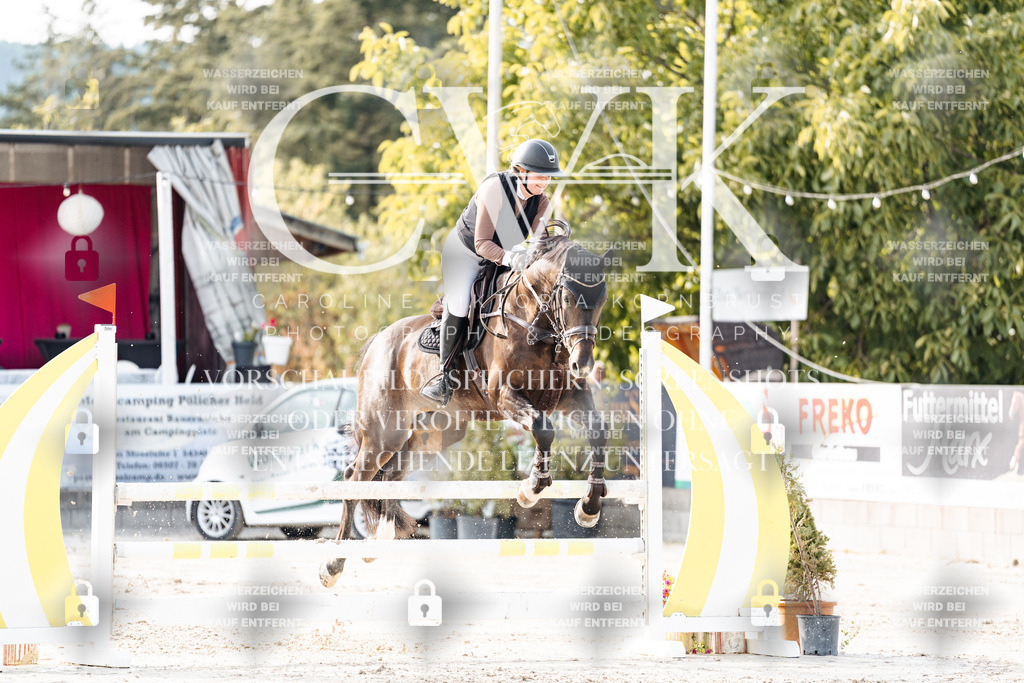 CK906581 | Turnierfotografie Pferdefotografie Trier Rheinland-Pfalz Pferdesport Reitsport Tierfotografie Sportfotografie Pferdevideo Pferdevideografie Equestrianvideography equestrianphotography  - Realisiert mit Pictrs.com