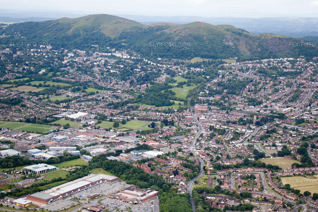 Aerial view: View of the town in Madresfield in the state England, Great Britain.Photo: IMG_40586(39508).jpg taken on 06/10/2011 by Werner Riehm/FLY-FOTO.comResolution of the original: 4752 x 3168 px