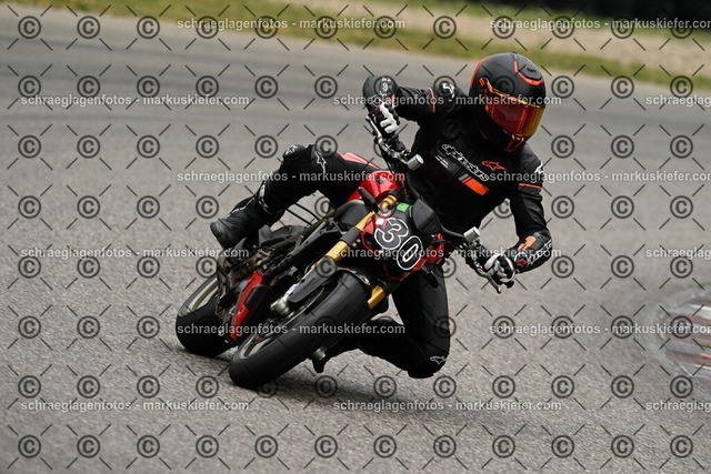 25bt02-1287 | markuskiefer.com - Realisiert mit Pictrs.com