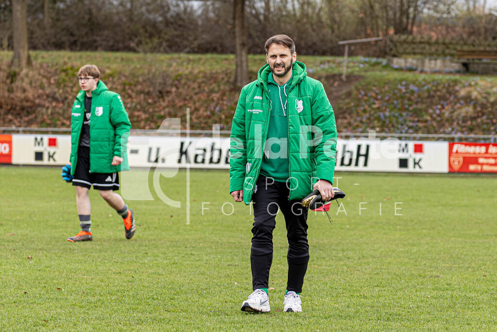 Union Bevensen - Neubauer_ Tobias (Trainer) vs Römstedt II 280326 dlP | immodelaporte-sportfotos - Realisiert mit Pictrs.com
