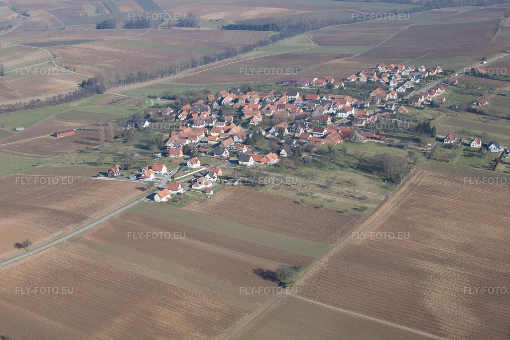 Vue aérienne: Vue de la ville à Hohwiller dans le département Bas Rhin, France. Photo: IMG_37460.jpg prise le 07/02/2011 par Werner Riehm/FLY-FOTO.euRésolution de l'original: 4752 x 3168 px