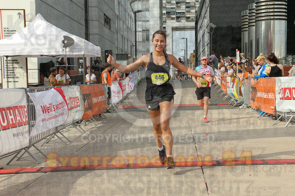 250920_1525_EX1_9335 | Sportfotografie im Rhein-Sieg Kreis, Köln, Bonn, NRW, Rheinland Pfalz, Hessen, etc. Unser Tätigkeitsfeld umfasst den Laufsport vom Volkslauf über den Marathon, Duathlon, Triathon bis zum Ultralauf wie Kölnpfad Ultra oder Schindertrail.