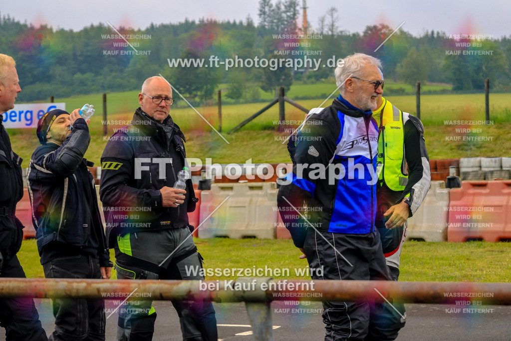 OBK-5161 | Hier findet Ihr Bilder von Touristenfahrten auf der Nürburgring Nordschleife oder von anderen Veranstaltungen die ich besucht habe. Viel Spass beim Durch Schauen 