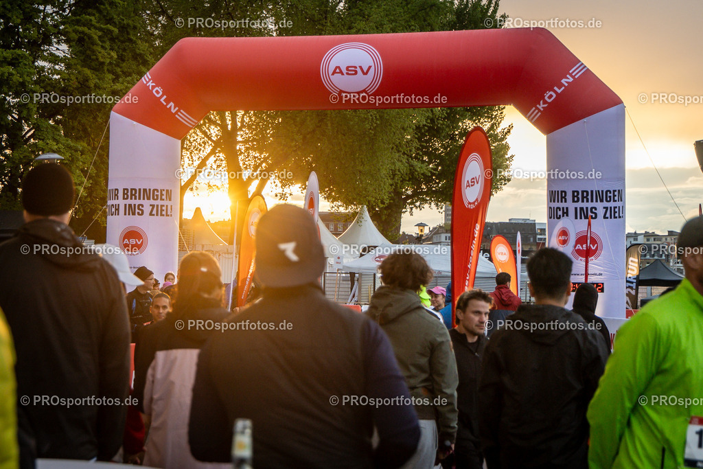 23. ASV Nachtlauf; Koeln, 13.05.26 | Impressionen vom 23. ASV Nachtlauf am 13.05.26 am Tanzbrunnen in Koeln. Foto: BEAUTIFUL SPORTS/Axel Kohring